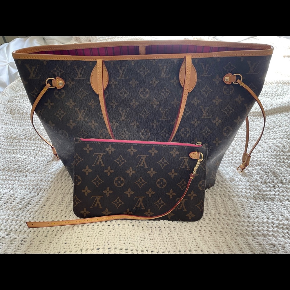 Louis Vuitton Neverfull Bag & Wristlet